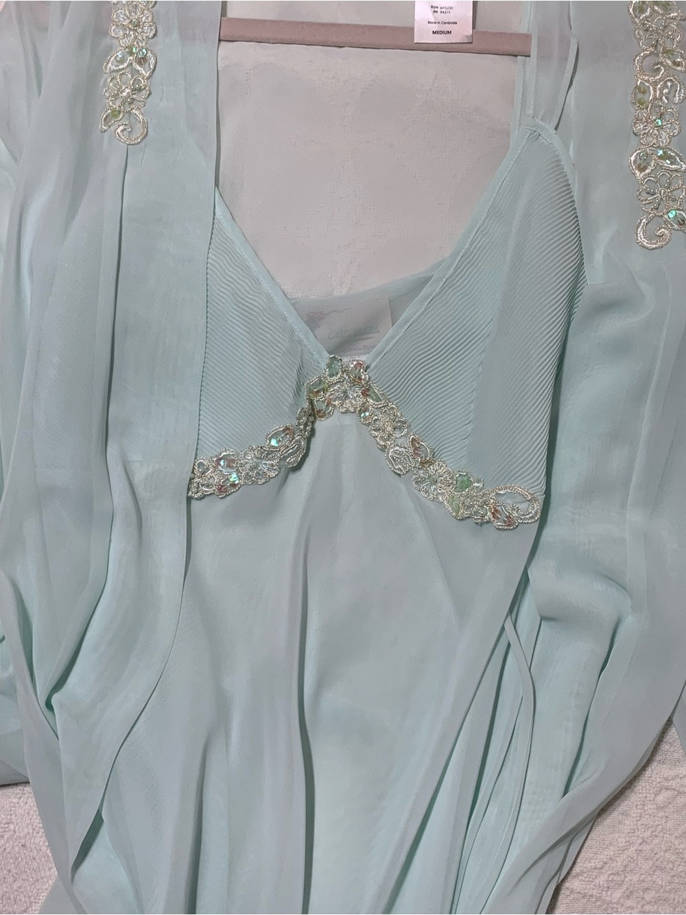 Expressions Sheer Mint Green Lace-Trim Robe&Sheer Slip set ( 2 piece) - Picture 5 of 9